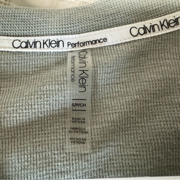 Calvin Klein Performance Top - Picture 3 of 3